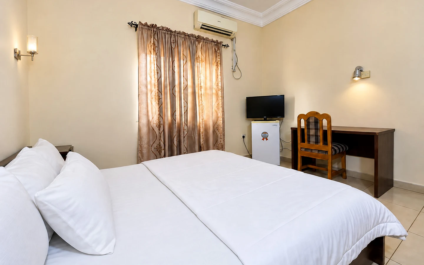 Veronica Deluxe room at HASKE Hotel Main
